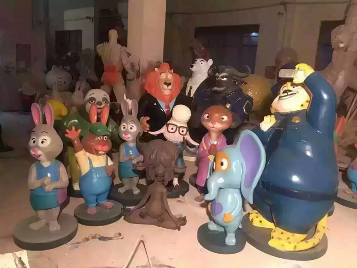 卡通(tōng)動漫雕塑：瘋狂動物(wù)城(chéng)