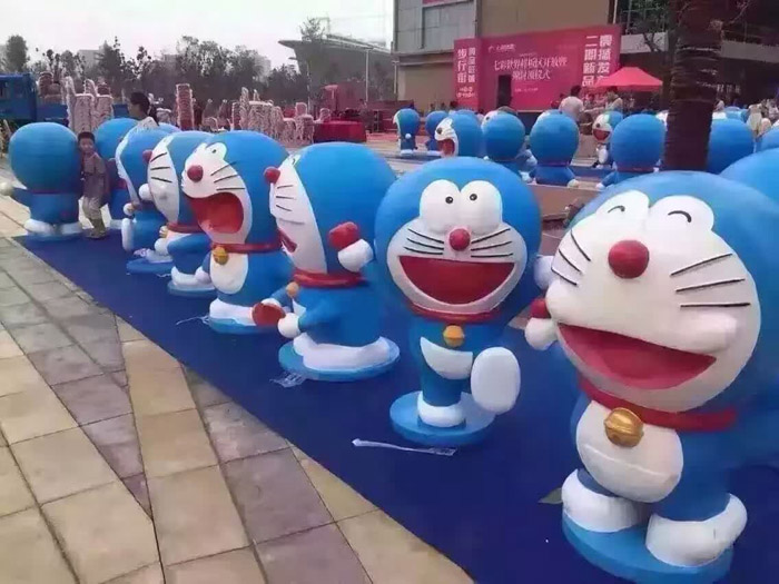卡通(tōng)動漫雕塑：哆啦A夢